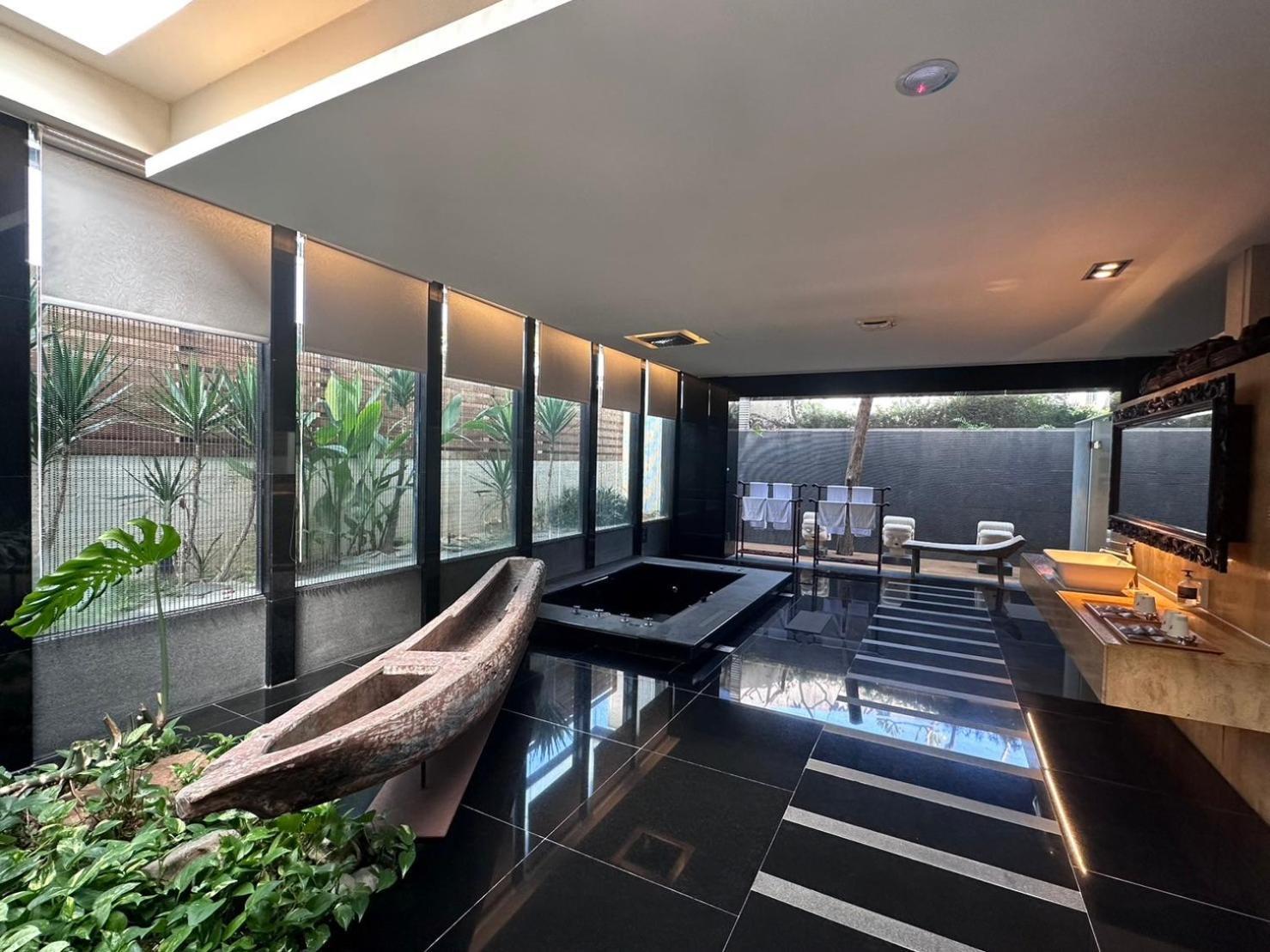 Orient Luxury Villa Motel Huwei Exteriör bild