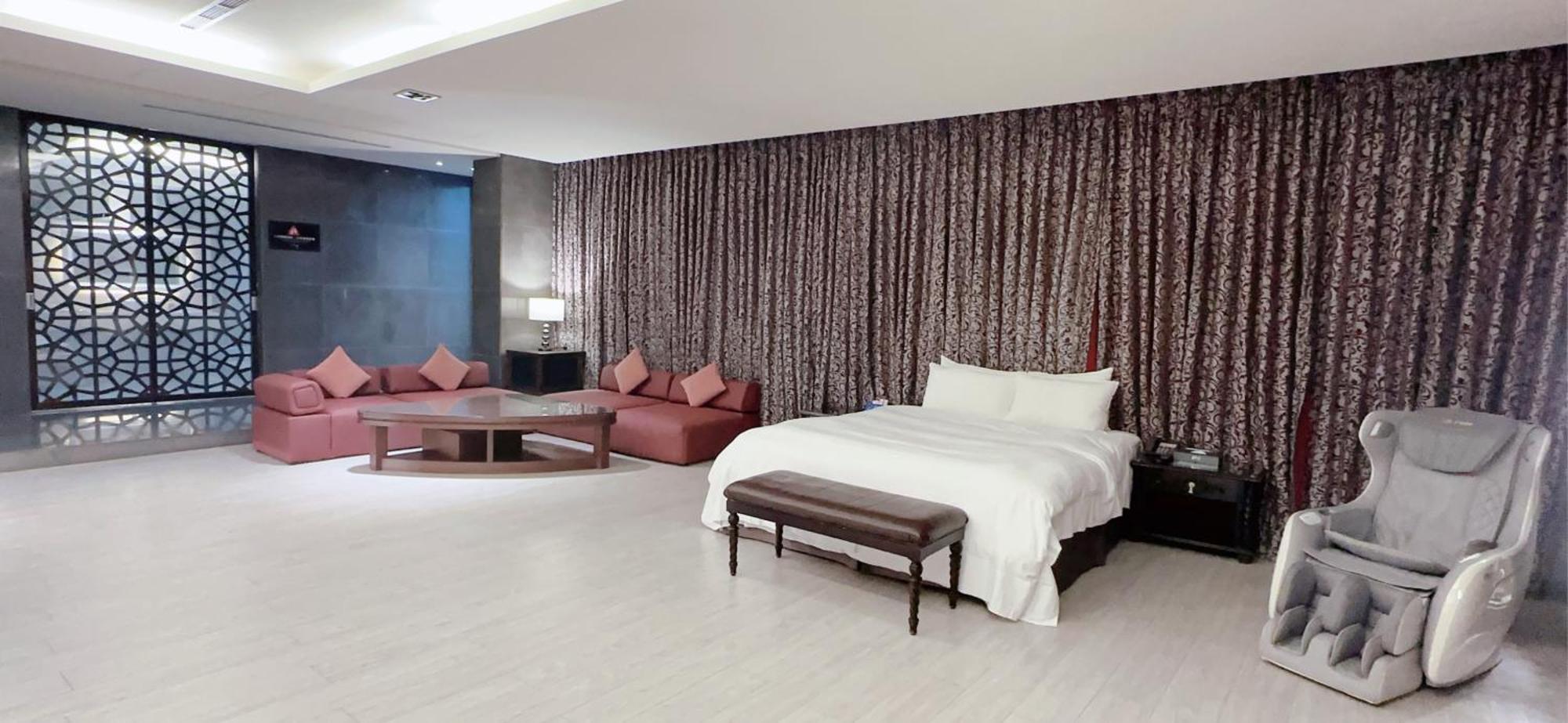 Orient Luxury Villa Motel Huwei Exteriör bild