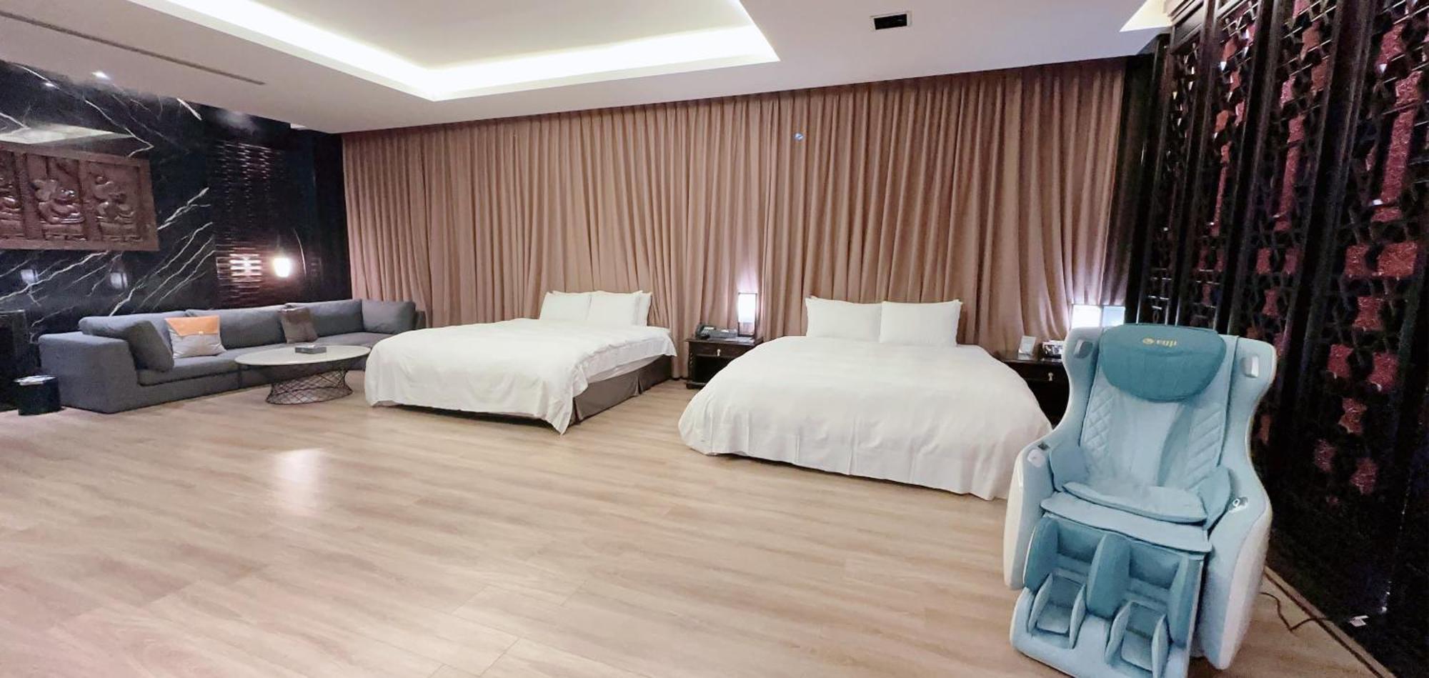 Orient Luxury Villa Motel Huwei Exteriör bild