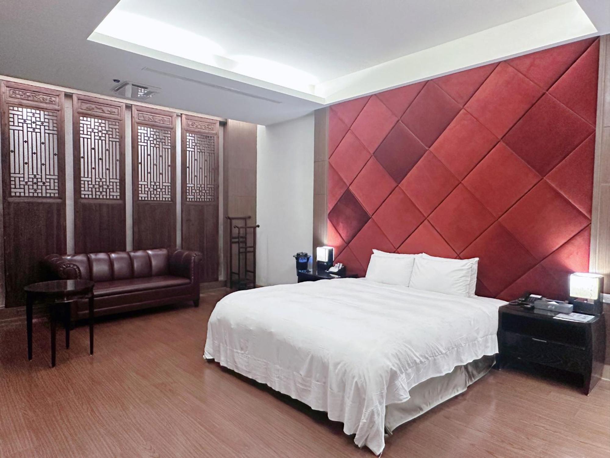 Orient Luxury Villa Motel Huwei Exteriör bild