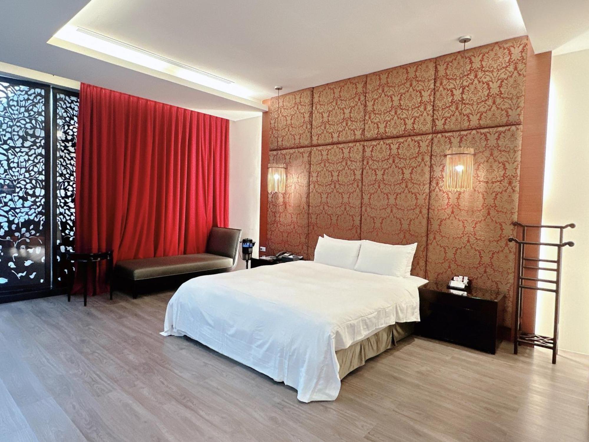 Orient Luxury Villa Motel Huwei Exteriör bild